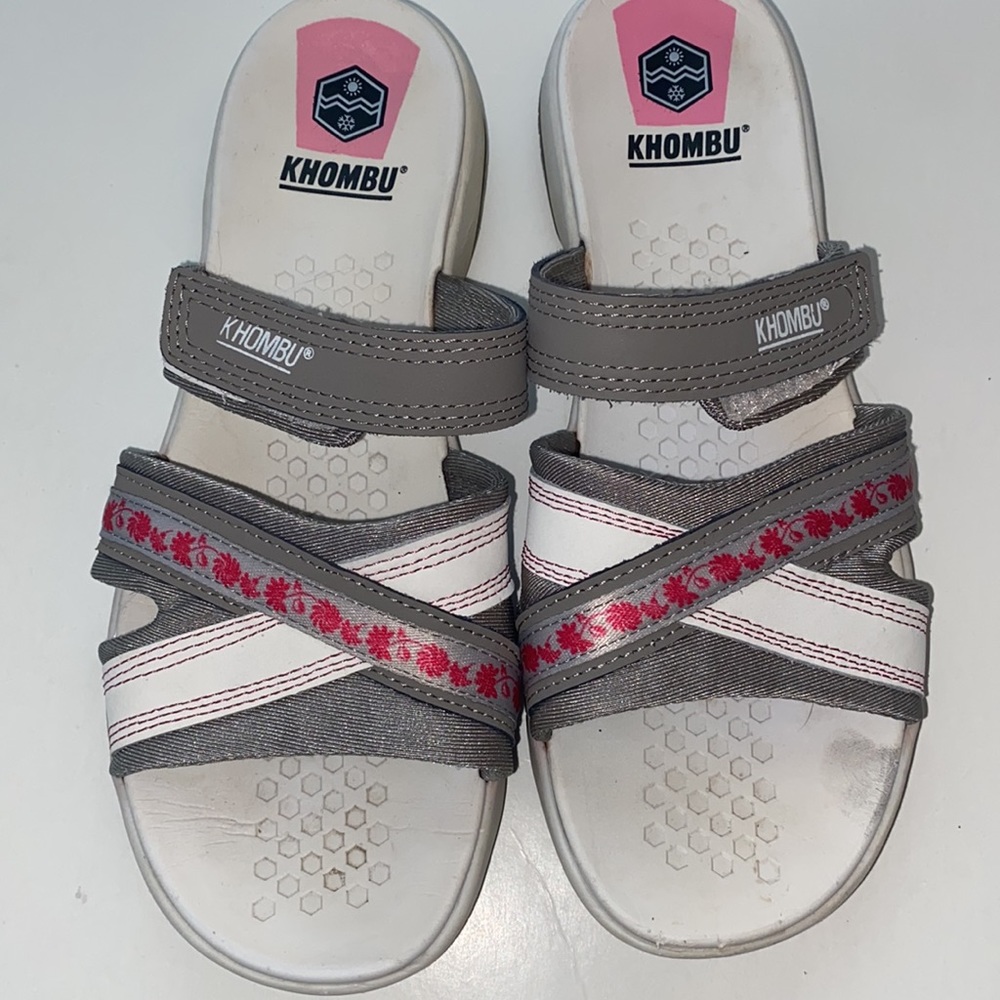 Khombu sandals size 7 - Picture 2 of 6